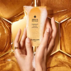 Abeille Royale Cleansing Care In Mousse
