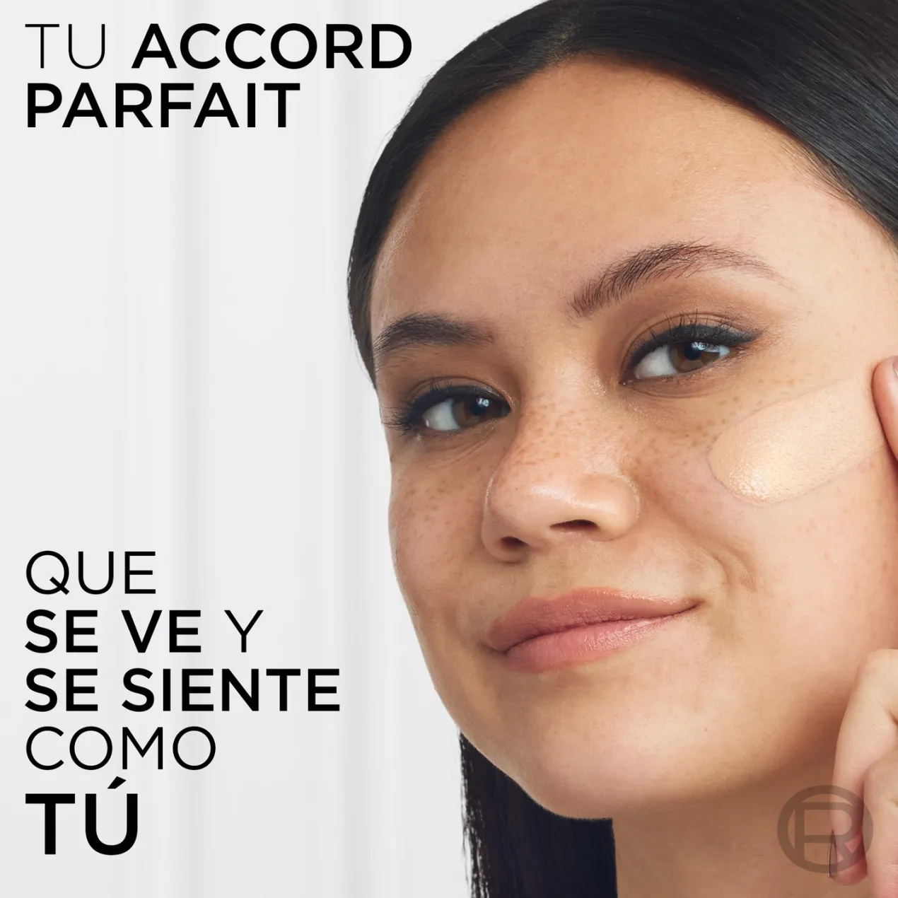 Accord Parfait Base de Maquillaje Acabado Natural