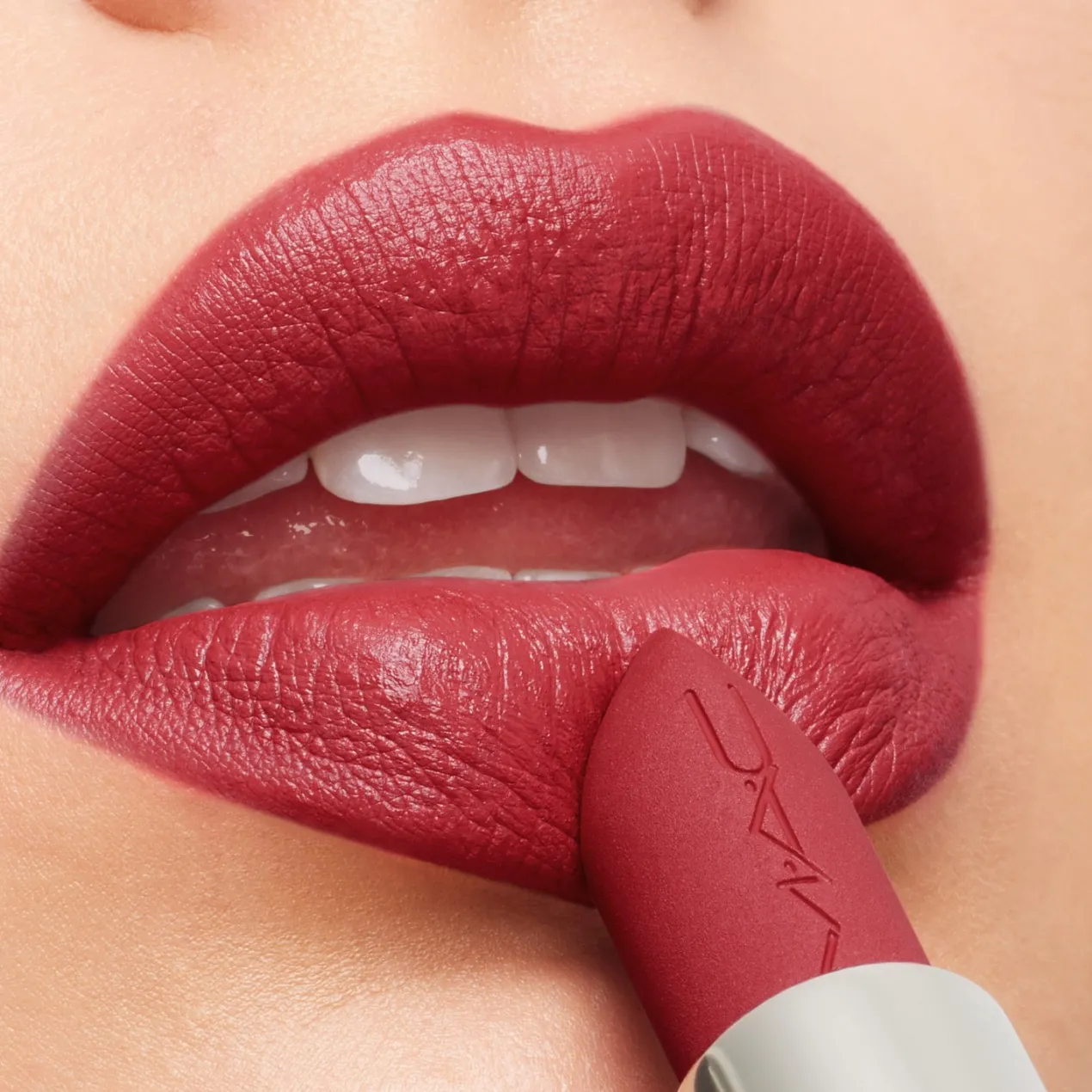 Barra de Labios M·A·Cximal Silky Matte Lipstick