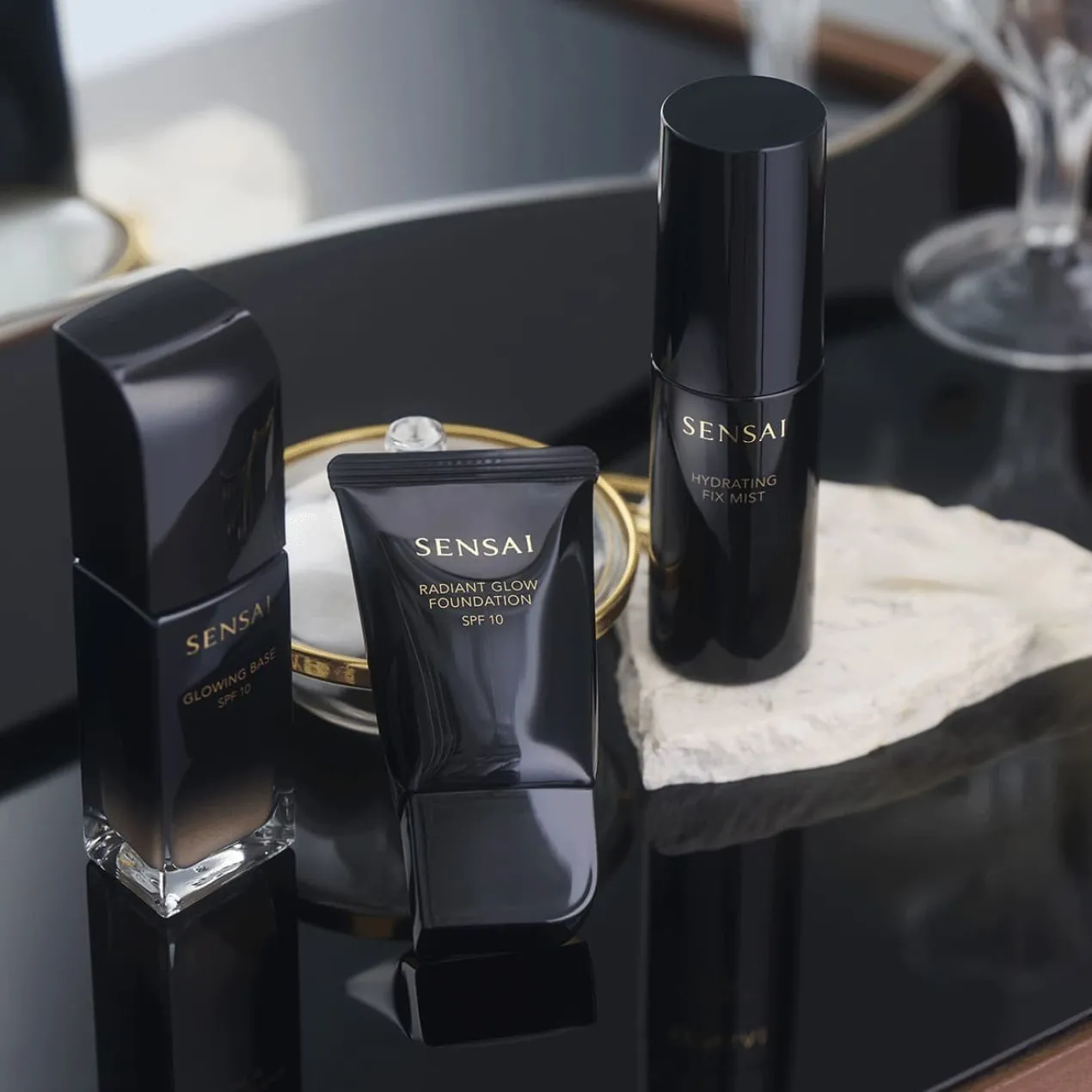Base de Maquillaje Radiant Glow Foundation SPF10