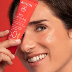 Bee Sun Safe Crema Antiedad & Antimanchas SPF50 con Color