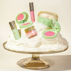 Brillo para labios Milky Drip de Pistachio Cream Delight