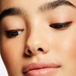 Brushstroke 24 Hour Liner Delineador de Ojos