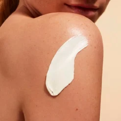 Crema Solar Antiedad Alta Protección Corporal SPF 50+