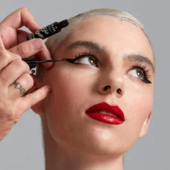 Epic Wear Eyeliner líquido semi permanente