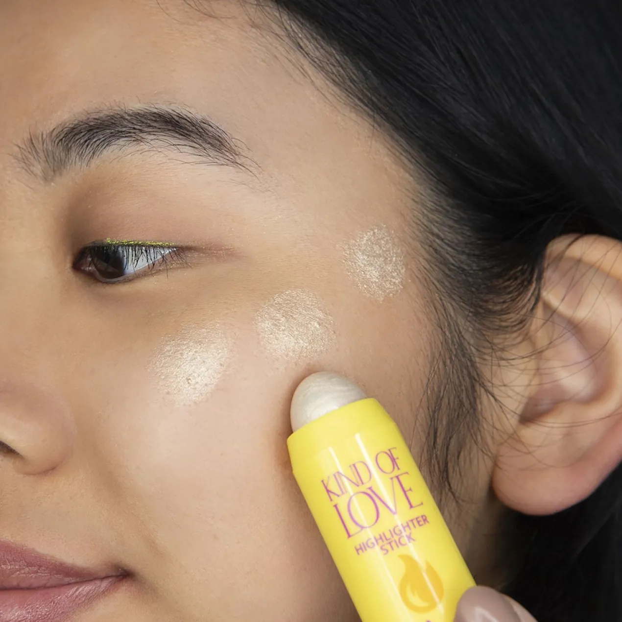 Kind Of Love Highlighter Stick