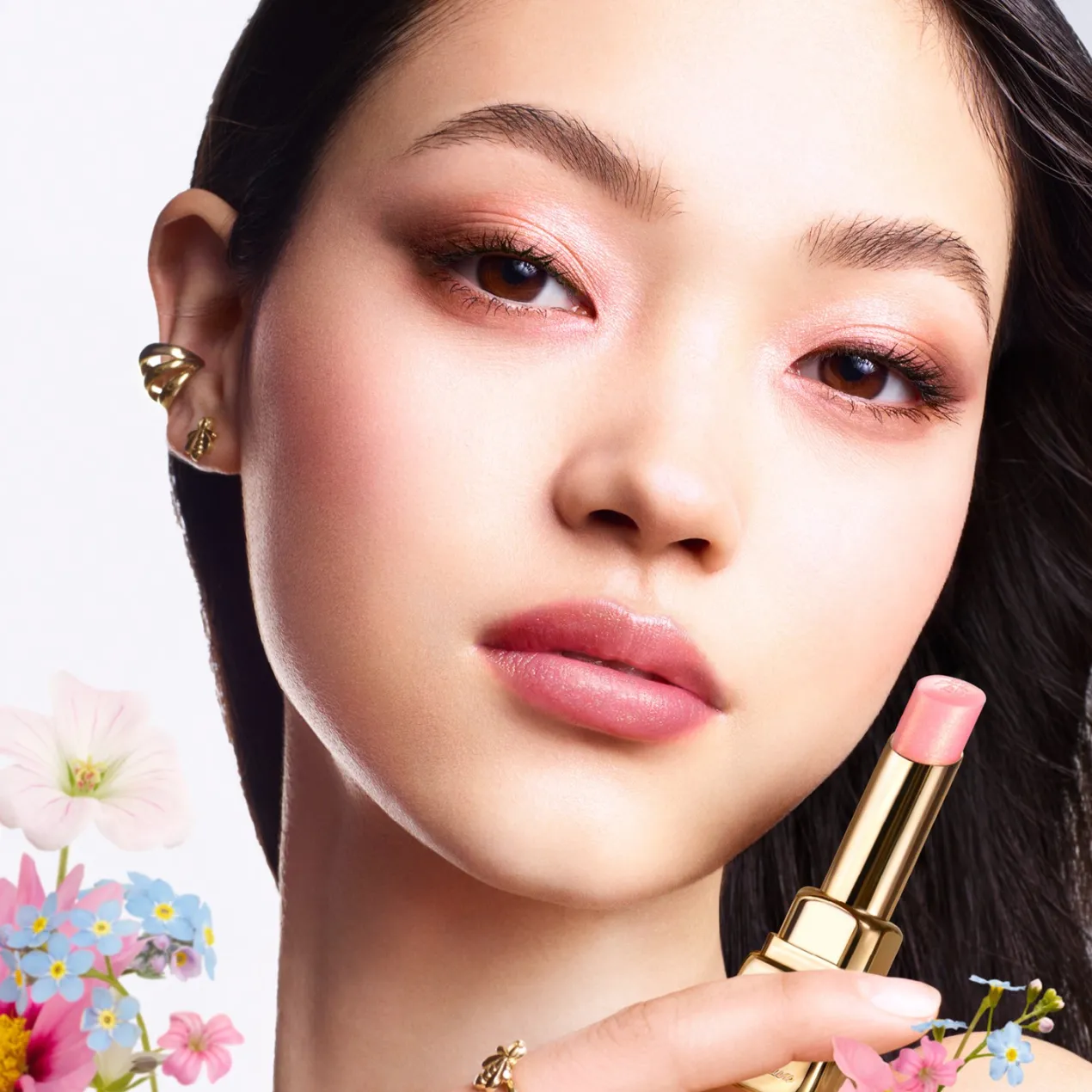 KissKiss Bee Glow Bálsamo Labial con Color