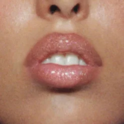 Me Like Voluminizing Lip Gloss Voluminizador de Labios