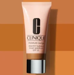 Moisture Surge Crema Hidratante con Color SPF 25