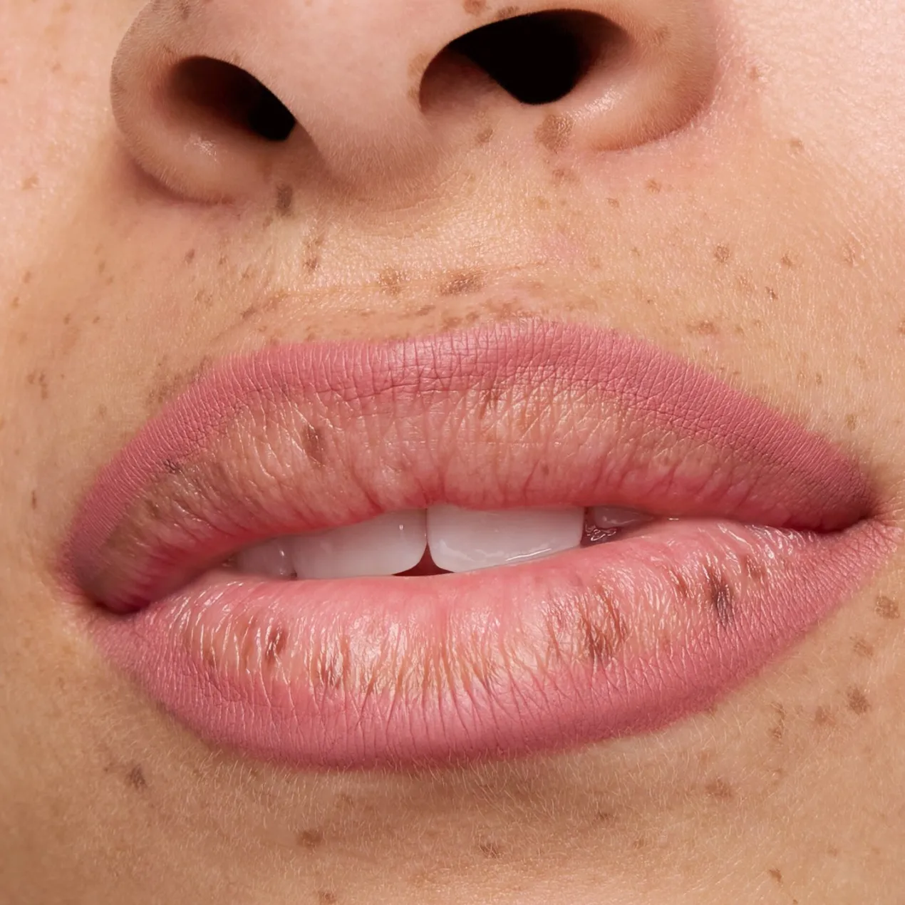 Perfilador de Labios Matte Comfort 8h