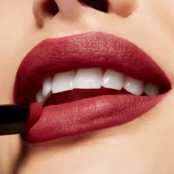 Powder Kiss Velvet Blur Barra de Labios Matte