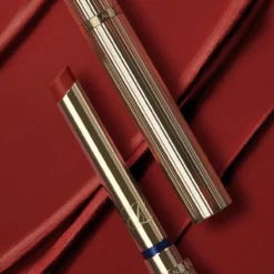 Pure Color Explicit Barra de Labios Silk Mate