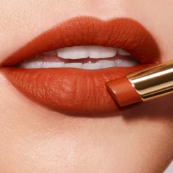Pure Color Explicit Barra de Labios Silk Mate