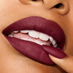 Pure Color Explicit Barra de Labios Silk Mate