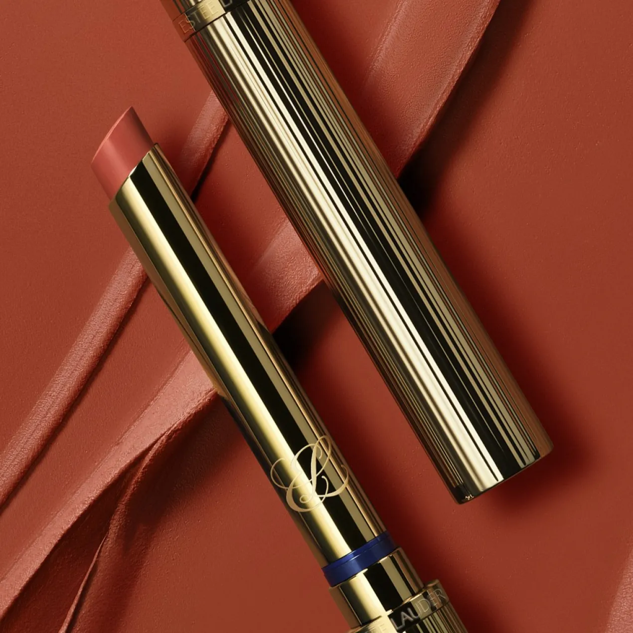 Pure Color Explicit Barra de Labios Silk Mate