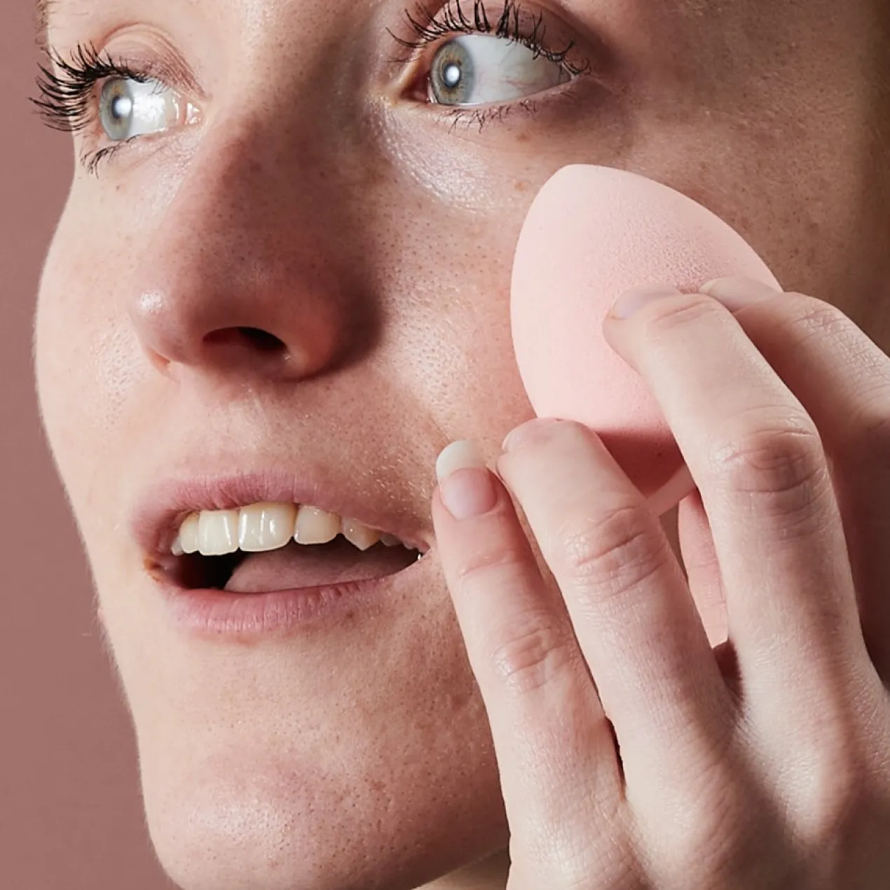 Set Esponjas de Maquillaje Compactas y Prácticas