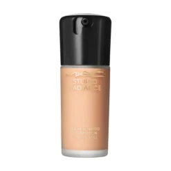 Studio Radiance Serum - Powered Foundation Base de maquillaje 24 hs hidratación