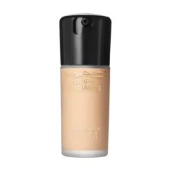Studio Radiance Serum - Powered Foundation Base de maquillaje 24 hs hidratación