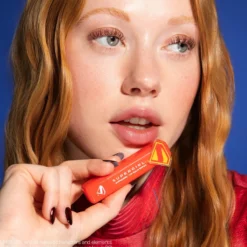 Supergirl™ Lip Balm SPF 30 Bálsamo Labial