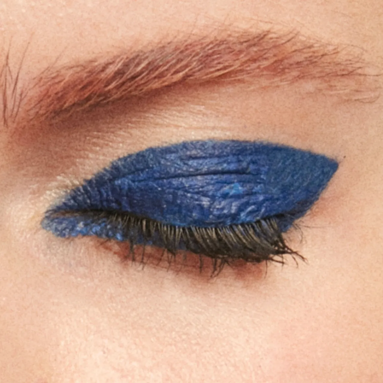 The Color Pen Eyeliner Delineador de Ojos