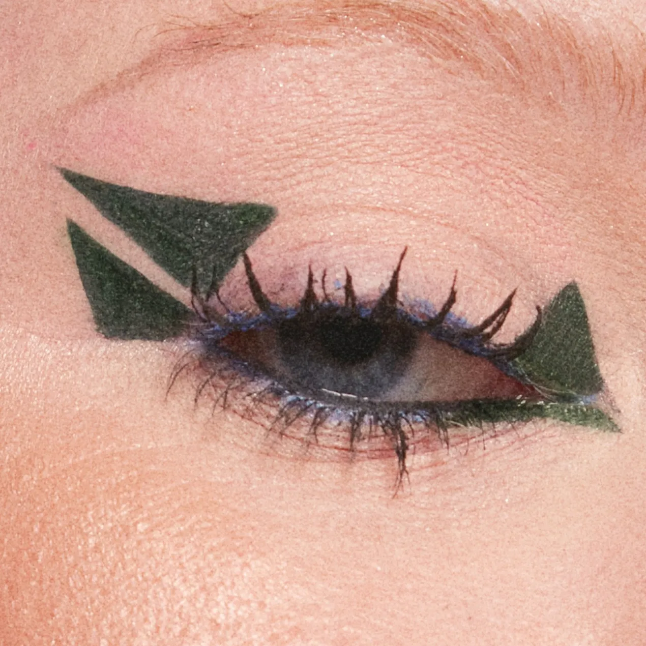The Color Pen Eyeliner Delineador de Ojos