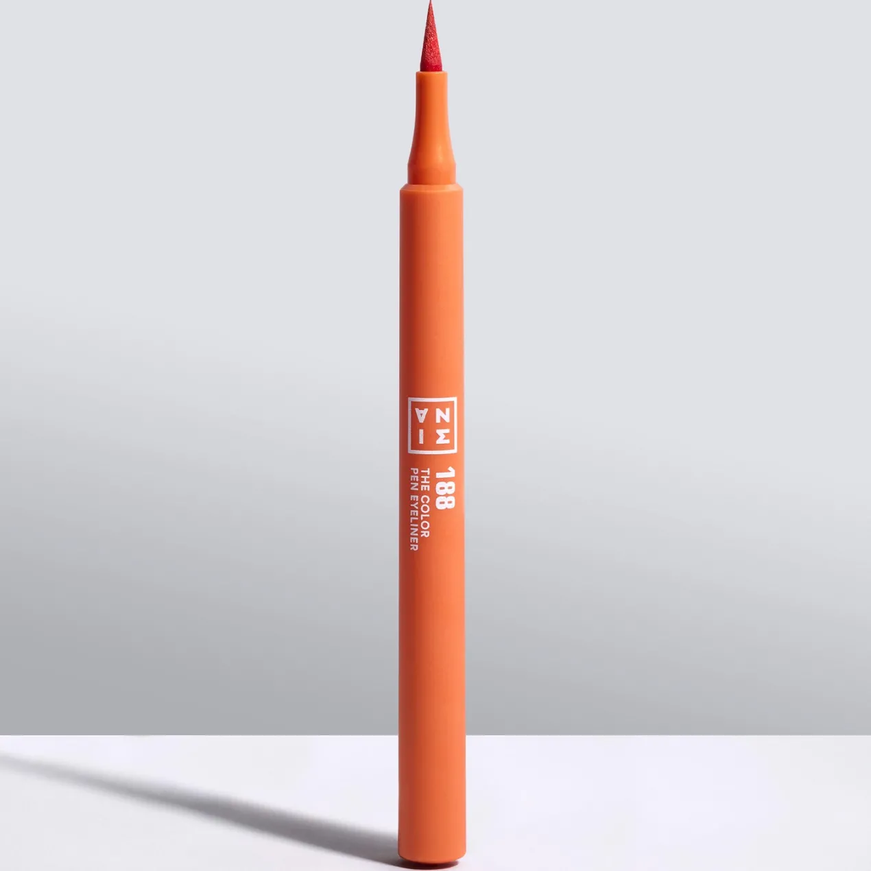 The Color Pen Eyeliner Delineador de Ojos