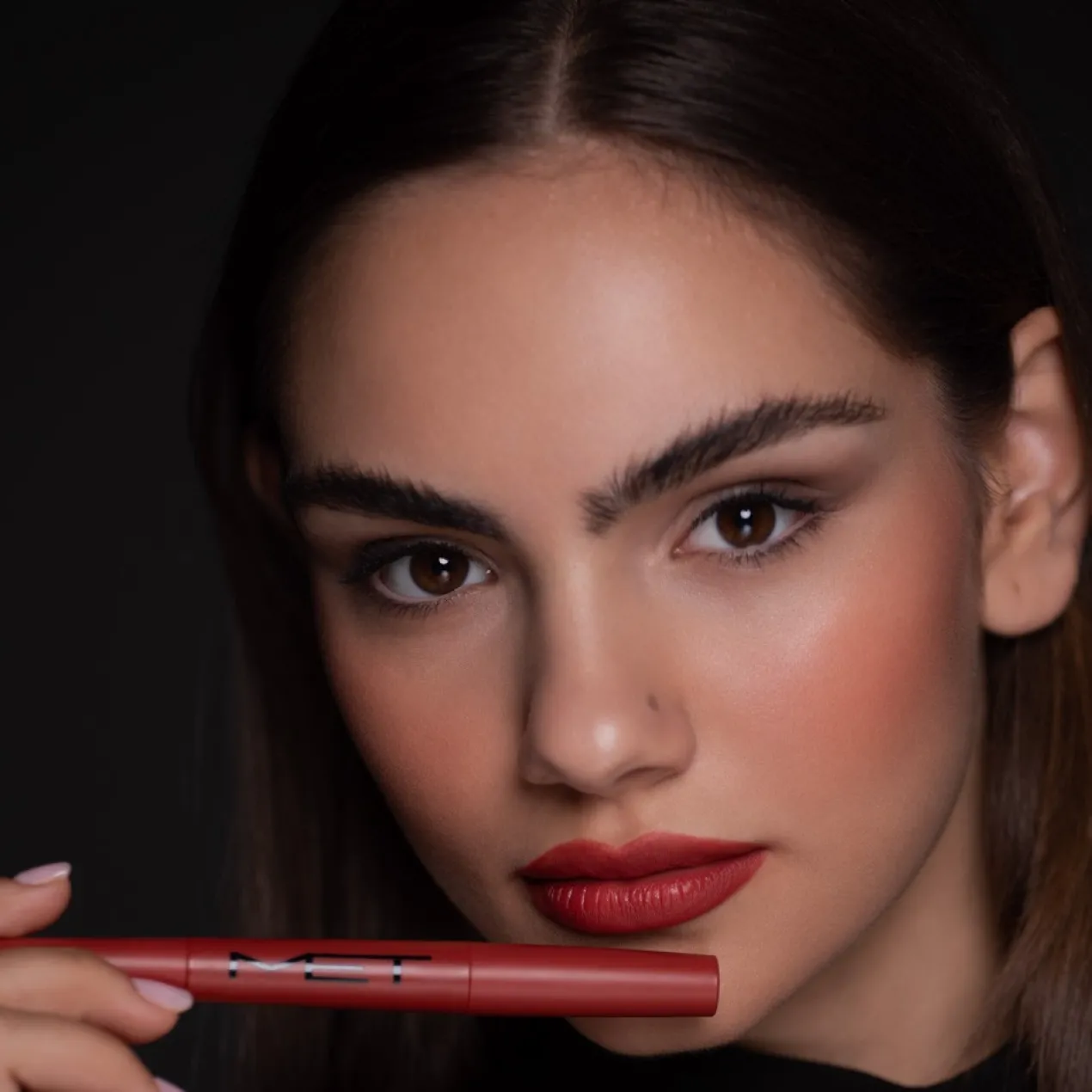 The Perfect Lip Duo Labial y Delineador de Labios 2 en 1