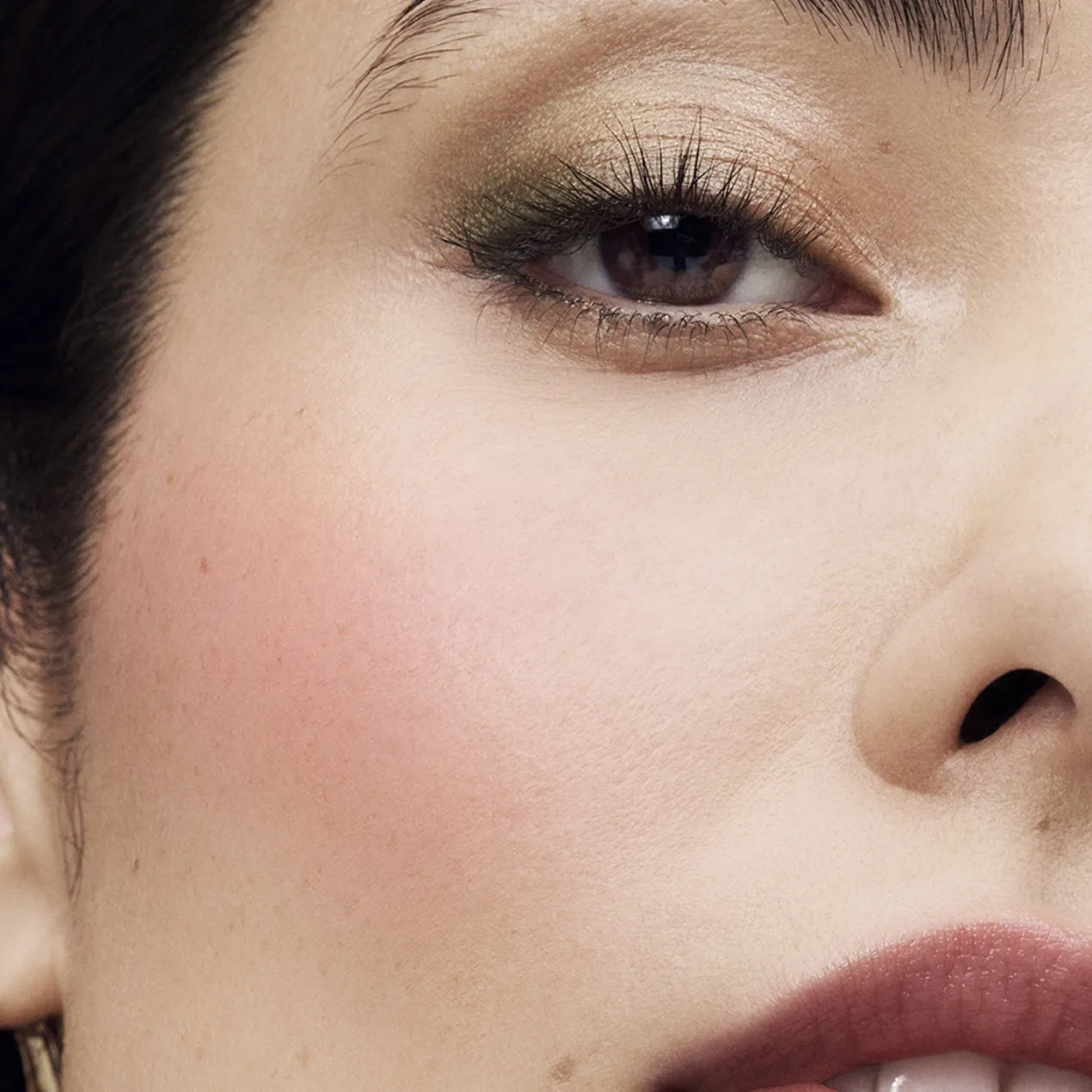The Sculpting Blush Colorete en Polvo