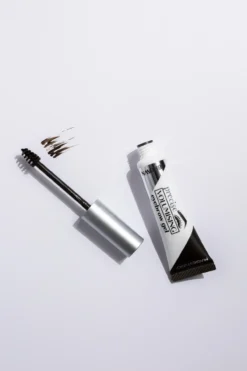 Tinted Volumising Eyebrow Gel