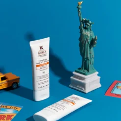 Ultra Light Daily UV Defense SPF50 Protector Solar Facial