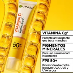Vitamina C Fluido Antimanchas Anti-UV Diario Efecto Glow FPS50+