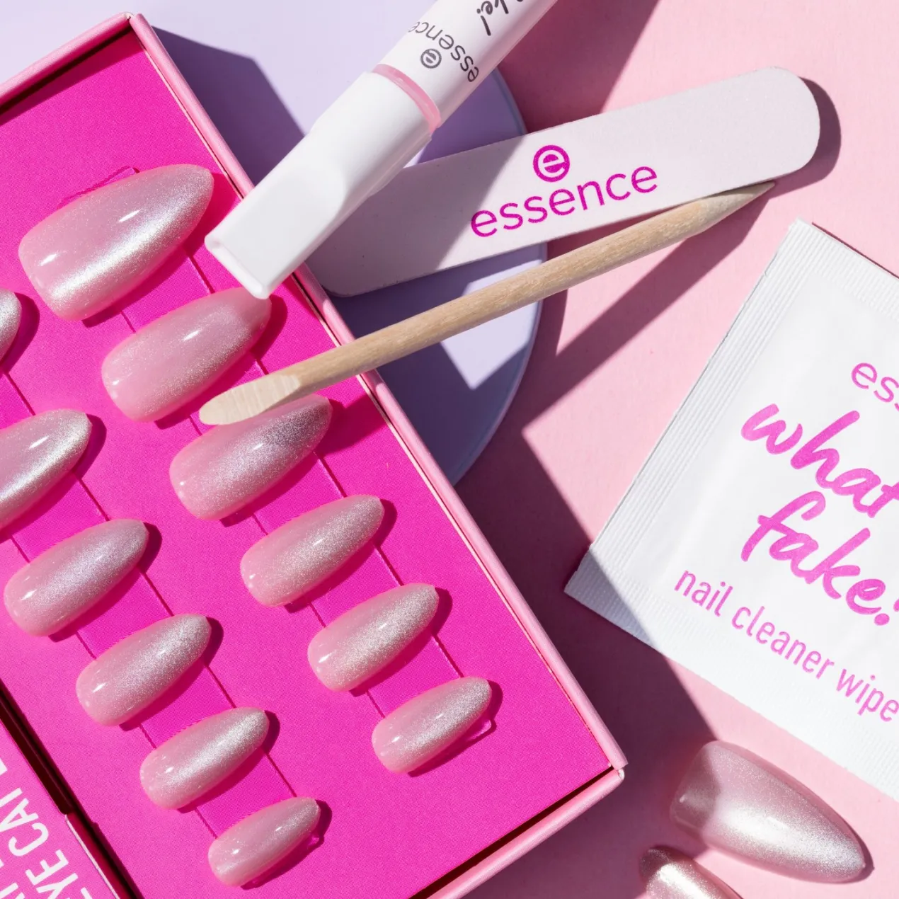 What the Fake! Set de Manicura PRESS-ON Nails